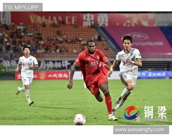 南美杯冠戎行中心外援成重庆铜梁龙冲超后首签！曾多次当选巴西队，未来将挑大梁